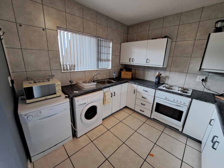 To Let 2 Bedroom Property for Rent in Hartenbos Central Western Cape